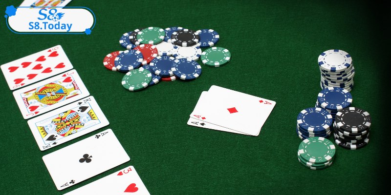 Poker S8 - Phiên Bản Trực Tuyến Được Săn Đón Nhất Năm 2025 2 Luật chơi cơ bản và cách tham gia Poker S8